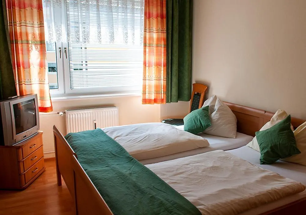 Apartment Am Bahnhof Salzburg Ausztria