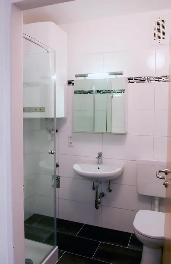 Apartment Am Bahnhof Salzburg 0*,